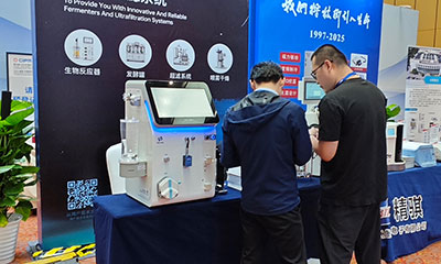 Kaiyun.com团队与客户交流 Kaiyun.com团队与客户交流